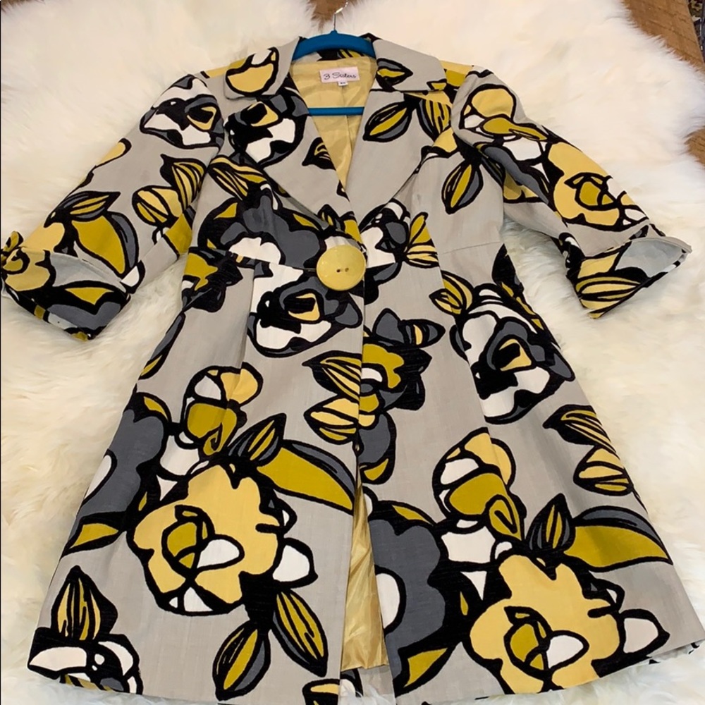 3 Sisters Textured 3/4 Sleeve Floral Jacket